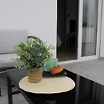 فيلة Tea Biograd Na Moru Benkovac *