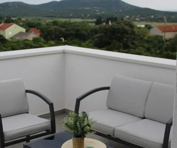 Tea Biograd Na Moru Benkovac * Polaca