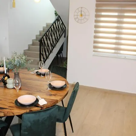 Tea Biograd Na Moru Benkovac Vila *