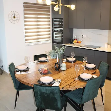 Tea Biograd Na Moru Benkovac * Polaca