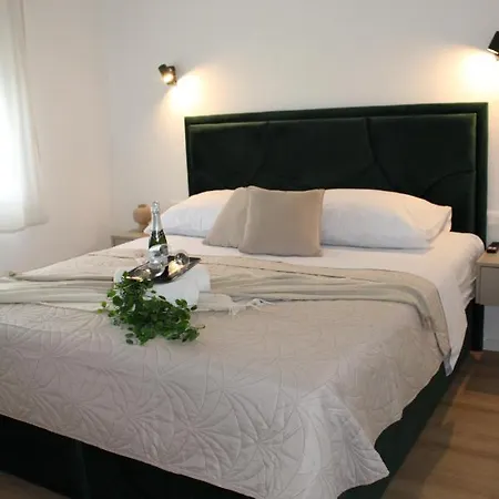 Tea Biograd Na Moru Benkovac * Polaca