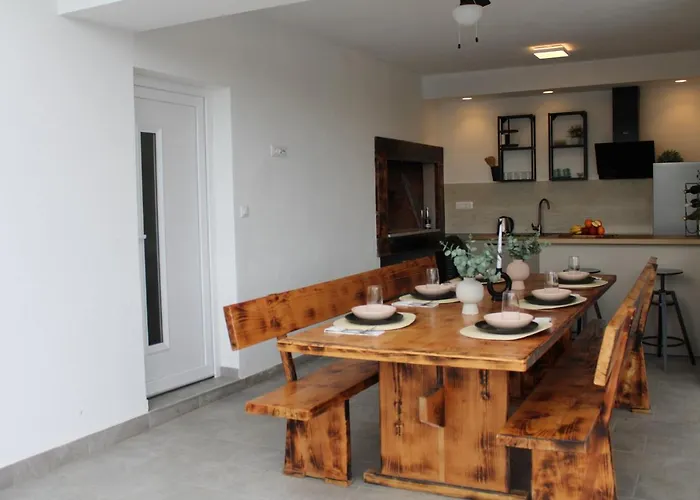 Tea Biograd Na Moru Benkovac * Polača