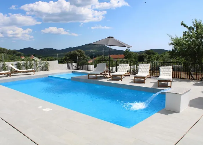 Tea Biograd Na Moru Benkovac * Polača